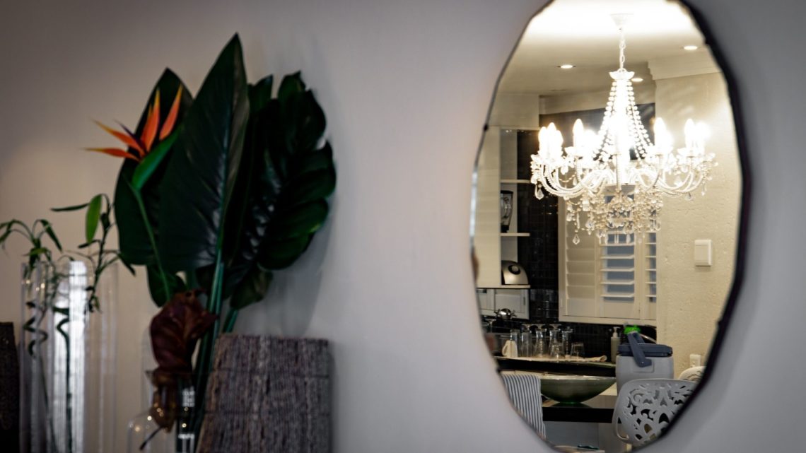 Trouver un artisan professionnel et qualifié pour un miroir sur-mesure Trouver un artisan professionnel et qualifié pour un miroir sur-mesure